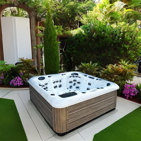 Person One Lounger Luxury Hotel Backyard Japanese Sexy Massage Outdoor Balboa SPA Hot Tub