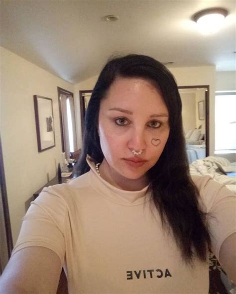 Amanda Bynes Wandering The Streets Naked Before Waving Down Car And