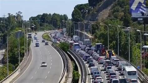 Un Choque Entre Dos Camiones Provoca 16 Kilómetros De Colas En La Ap 7