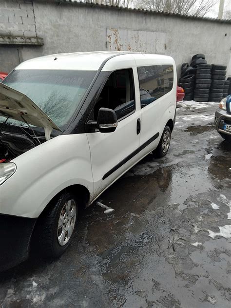 Продам Опель комбо: 6 500 $ - Opel Кам'янське на Olx