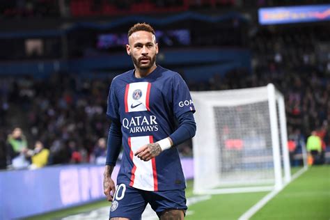 Psg Une L Gende Br Silienne Pousse Pour Que Neymar Quitte Paris