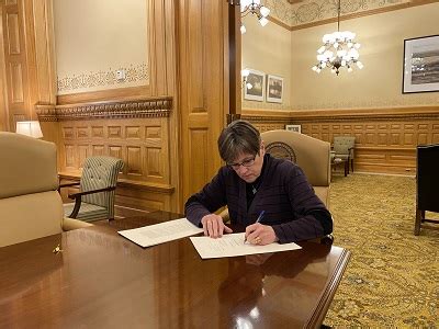 Governor Laura Kelly Signs Bill Extending Disaster Declaration | KRSL.com