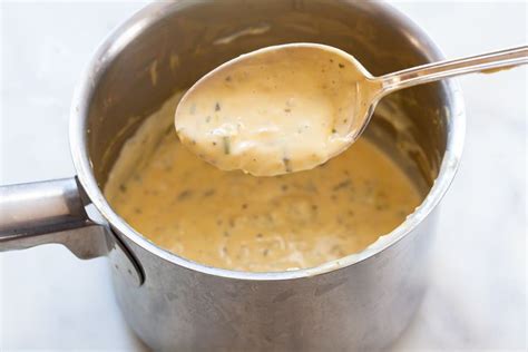 Classic Béarnaise Sauce Recipe