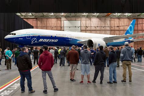 Boeing 777X Engine Issues Delay First Flight - The Points Guy