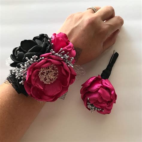 Hot Pink and Black Wrist Corsage or Boutonnière - Etsy