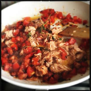 La Cucina Alchemica Di Yaya Pappardelle Con Tonno Olive E Pomodori