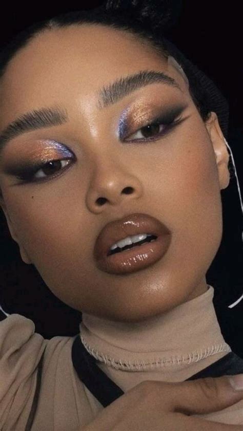 Bringing Back The 90s Glam Makeup Heres How To Get The Look