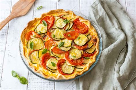 Quiche aux tomates et courgettes Recette de tarte salée