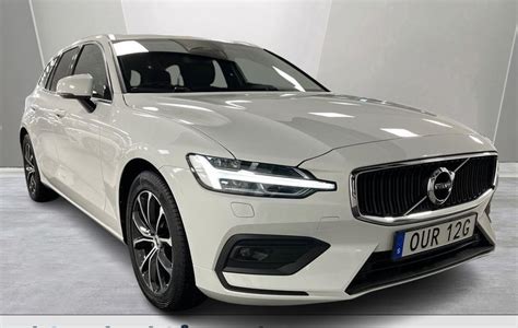 Volvo V60 B4 Diesel Momentum Advanced Edition Navigation Pro