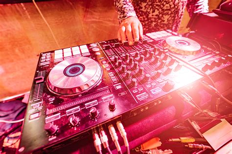 Why Working With Techno Samples Inspires a Blossoming Creativity ...