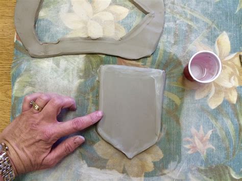 That Artist Woman Clay Crest