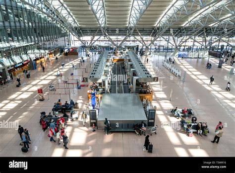Hamburg airport terminal 1 hi-res stock photography and images - Alamy