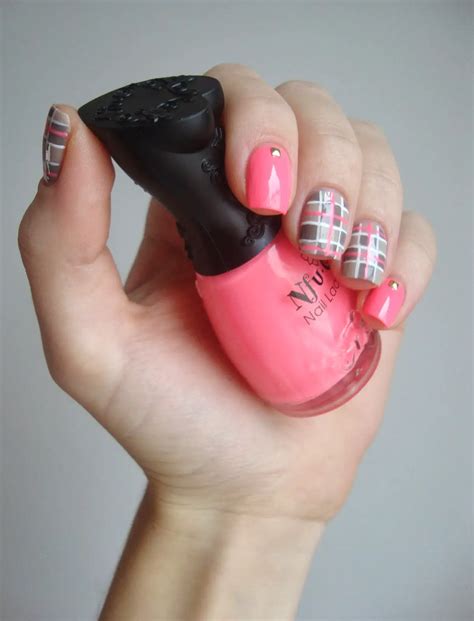 20 Popular and Creative Nail Art Ideas