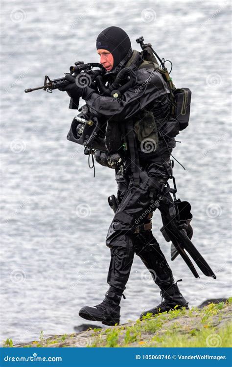 Special Forces Combat Diver Soldier Editorial Photo - Image of defence ...