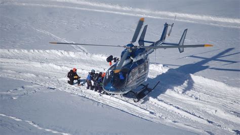 Une Femme De Ans Est Morte Dans Une Avalanche Dans Les Hautes Alpes