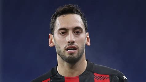 Milan Settimana Importante Per Il Rinnovo Di Calhanoglu Arriva Il