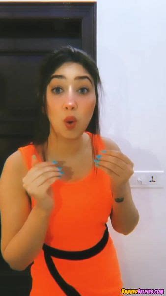 Kianna Hot Tiktok Selfie Bannedselfies