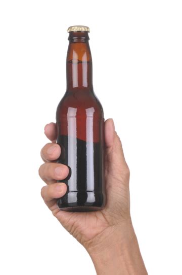 Mano Con Botella De Cerveza Marrón Blanca PNG dibujos Bebida Cerveza