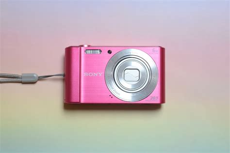 Sony Cyber Shot DSC W810 Digital Compact Camera Pink Silver Charger 2