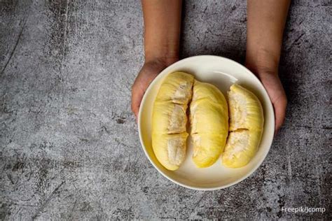 Tinggi Kalori Ini Efek Samping Makan Durian Berlebihan Yang Perlu