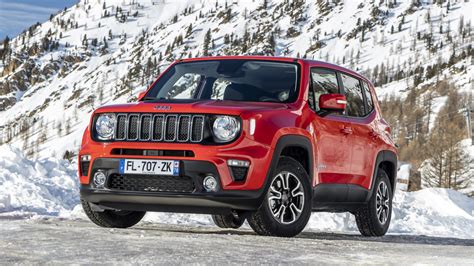 Meet The French Exclusive 2020 Jeep® Renegade Quiksilver Winter Edition