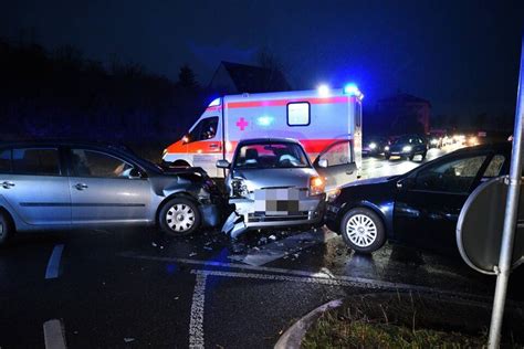 Schwetzingen Zwei Autofahrer Bei Unfall Verletzt Update