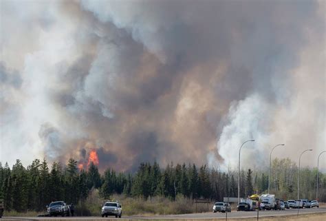 Wildfire Forced Evacuation Of Fort Mcmurray Canada Photos Image 381