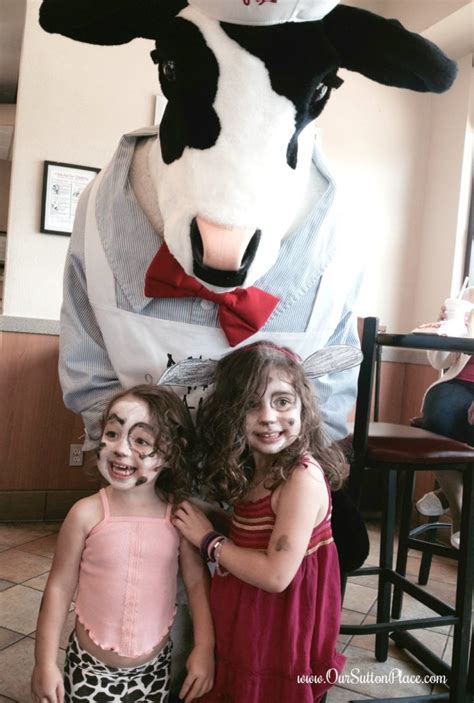 How To Make Super Easy Chick Fil A Cow Appreciation Day Costumes