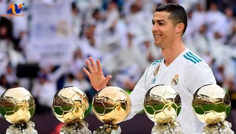 Ronaldo Bao Nhiêu Tuổi Giải Đáp Mọi Thắc Mắc Về Cầu Thủ Này