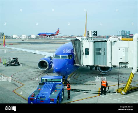 Southwest Airlines Boeing 737, gate B3, Midway International Airport ...