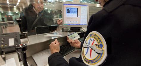 Policier Aux Fronti Res Adess