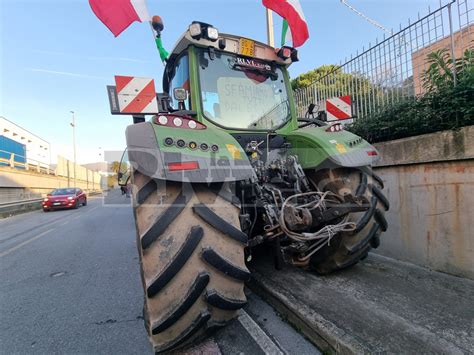 I Trattori Sono Arrivati A Sanremo Prima La Riviera