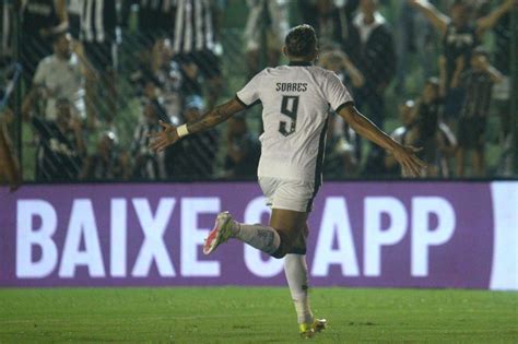 Dois De Tiquinho Botafogo Goleia O Boavista E Larga Na Frente Na