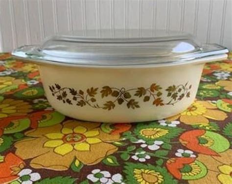 Vintage Pyrex 1 1 2 QT Golden Acorn Oval Casserole Dish Etsy