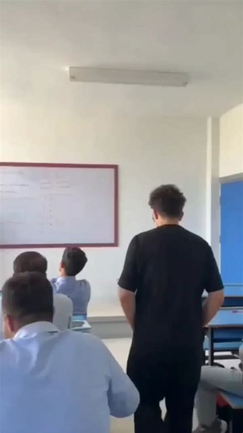 Teacher Got That Rizz 🥶 Rdiscordvideos