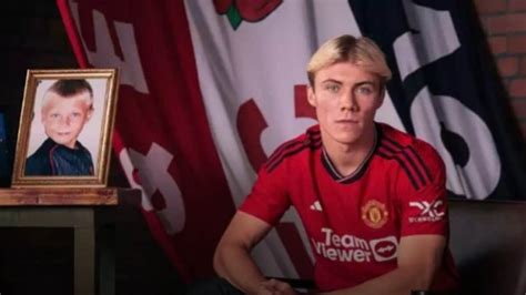 Manchester United Officially Announce The Signing Of Rasmus Hojlund