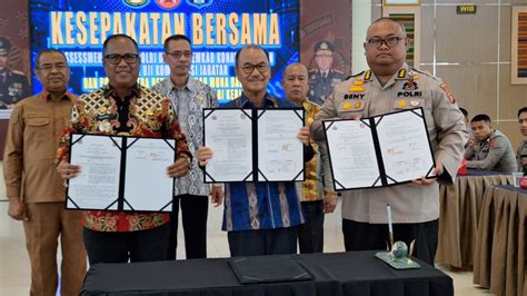 Pemda Mubar Dan Polda Sultra Teken MoU Pendidikan Dan Pelatihan