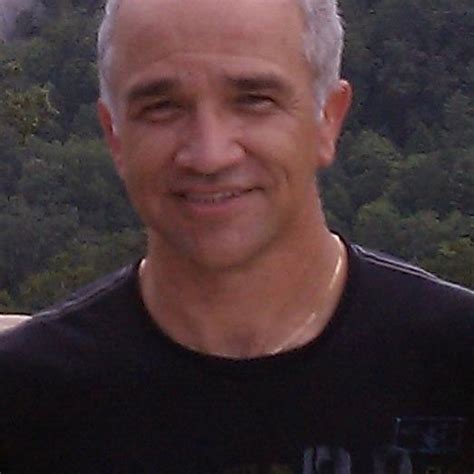 I To P Dr Noel Goldberg
