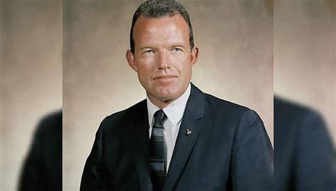 Gordon Cooper L Astronaute Qui A Vu Des Centaines D OVNIs