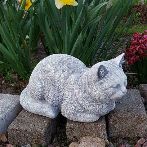 Sleeping Cat Statue Unique Garden Statue Cat Garden Figure Etsy Uk Cat Statue Cat Garden