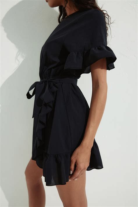 Frill-trimmed dress - Black - Ladies | H&M HK