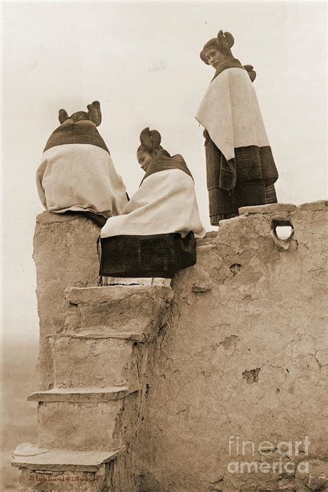 Hopi Women