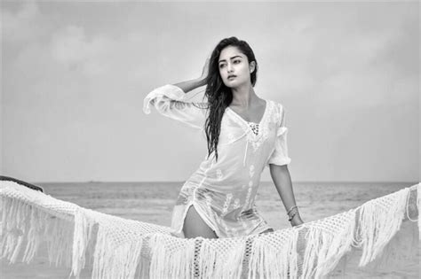 Aashram Web Series Fame Tridha Choudhury Bikini Stills ബചചൽ നടയട ബകകന ഫടടഷടട
