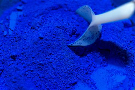 Best Pigment Powders For Making Your Own Paints