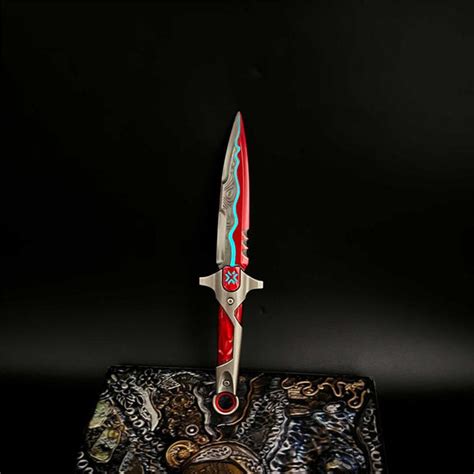 Metal VCT Knife Life Size Replica Luminous Version – Leones Marvelous Items