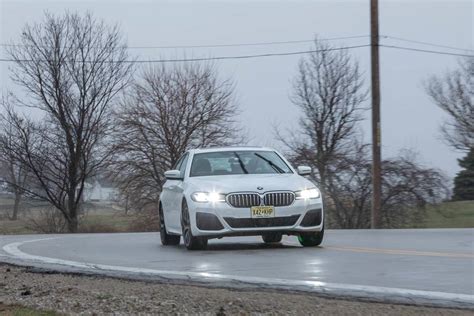 2021 Bmw 540i M Sport Review Light On Sport Heavy On Tech