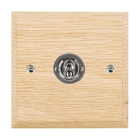 Hamilton Woods Chamfered Light Oak 1 Gang 20ax 2 Way Toggle Switch With Bright Chrome Toggle Ukes