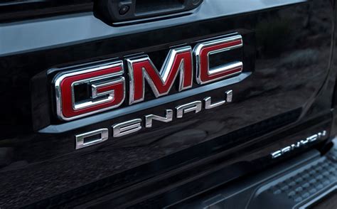 Gmc Canyon At X Aev Edition Rolls Out As Upmarket Take On The