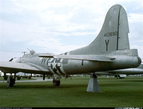 Boeing B 17g Flying Fortress 299p Usa Air Force Aviation Photo