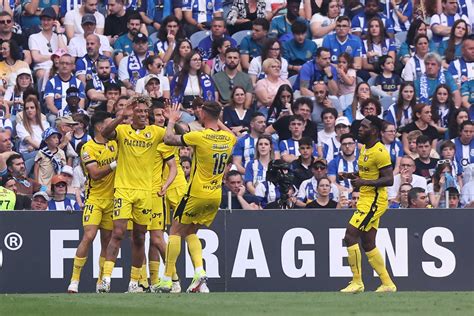 C Diz Bisou Frente Ao Fc Porto Um Empate Que Sabe A Vit Ria